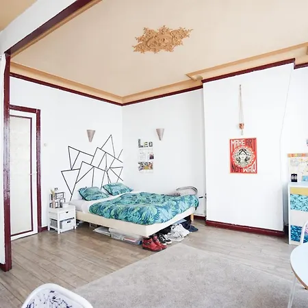 Charming Studio With Balcony In Paris 15 * Paris